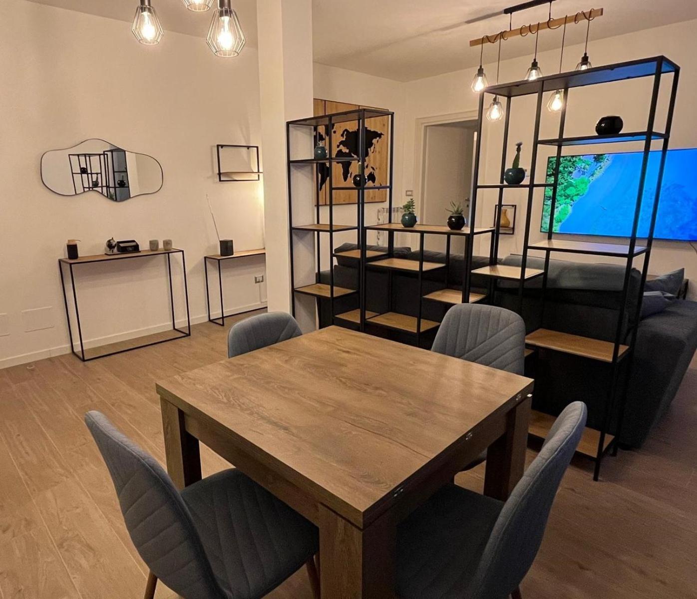 Boutique House La Fenice ピアチェンツァ エクステリア 写真